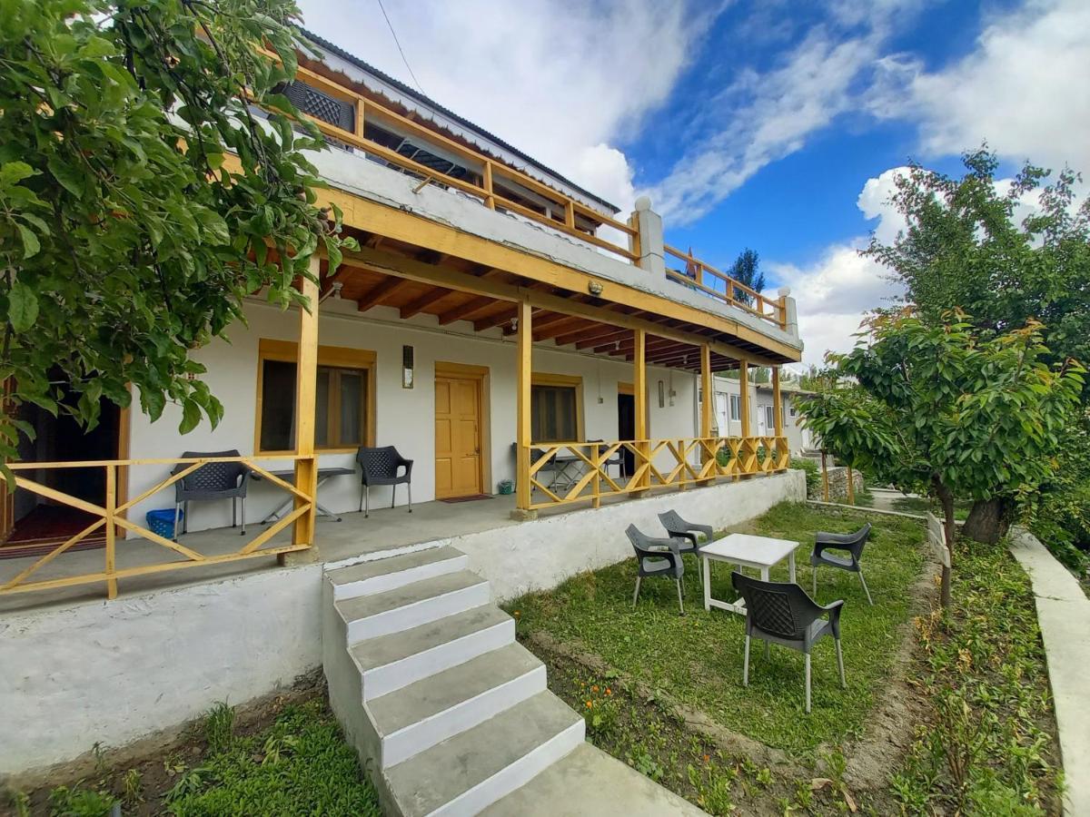 Tourist Cottage Hunza Karimabad  Dış mekan fotoğraf